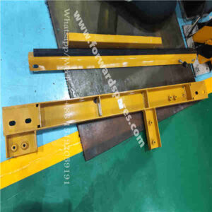 RP41-85B100000A0/3D rear crossbeam welding (Rayo Jinshi Yellow)